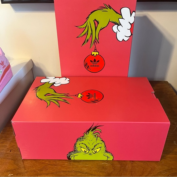 ADIDAS Women’s Forum Low Cindy Lou Who Shoes - Picture 9 of 12